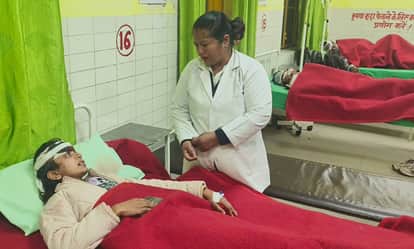 Bolero collided with trolley, three devotees died, eight injured