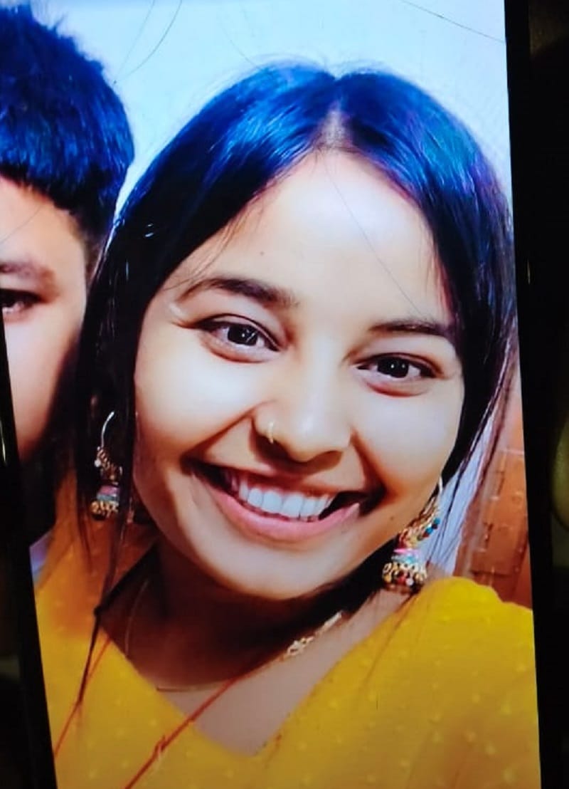 The young woman hanged herself, the police arrived within eight minutes on a meta alert, but her life was not saved