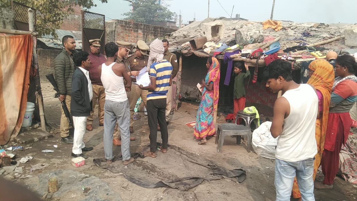 Rohingya-Bangladeshi: Police reach slums near Rajghat... Suspects from Assam are being investigated.