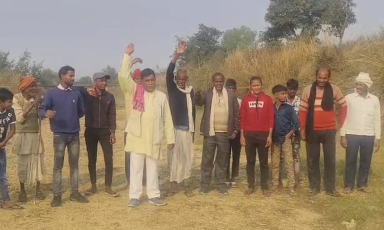 Demonstration held to provide water in canals, memorandum submitted to DM