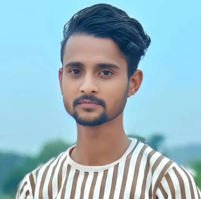 Bike collided with stationary tractor trolley, two including postmaster die