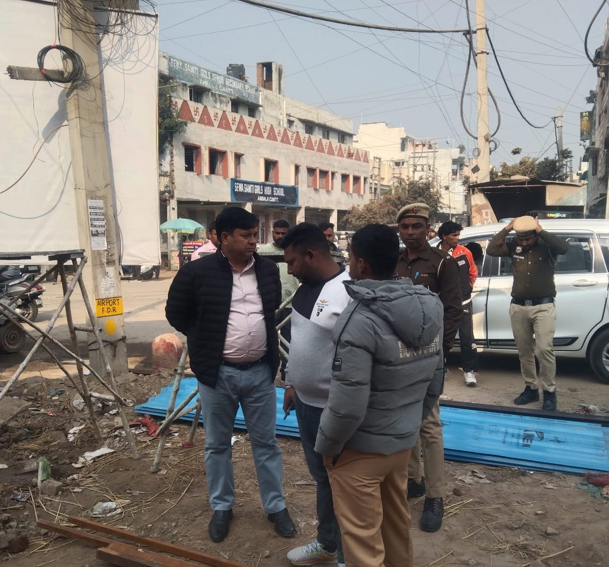 The city council launched a campaign against encroachment and filth.