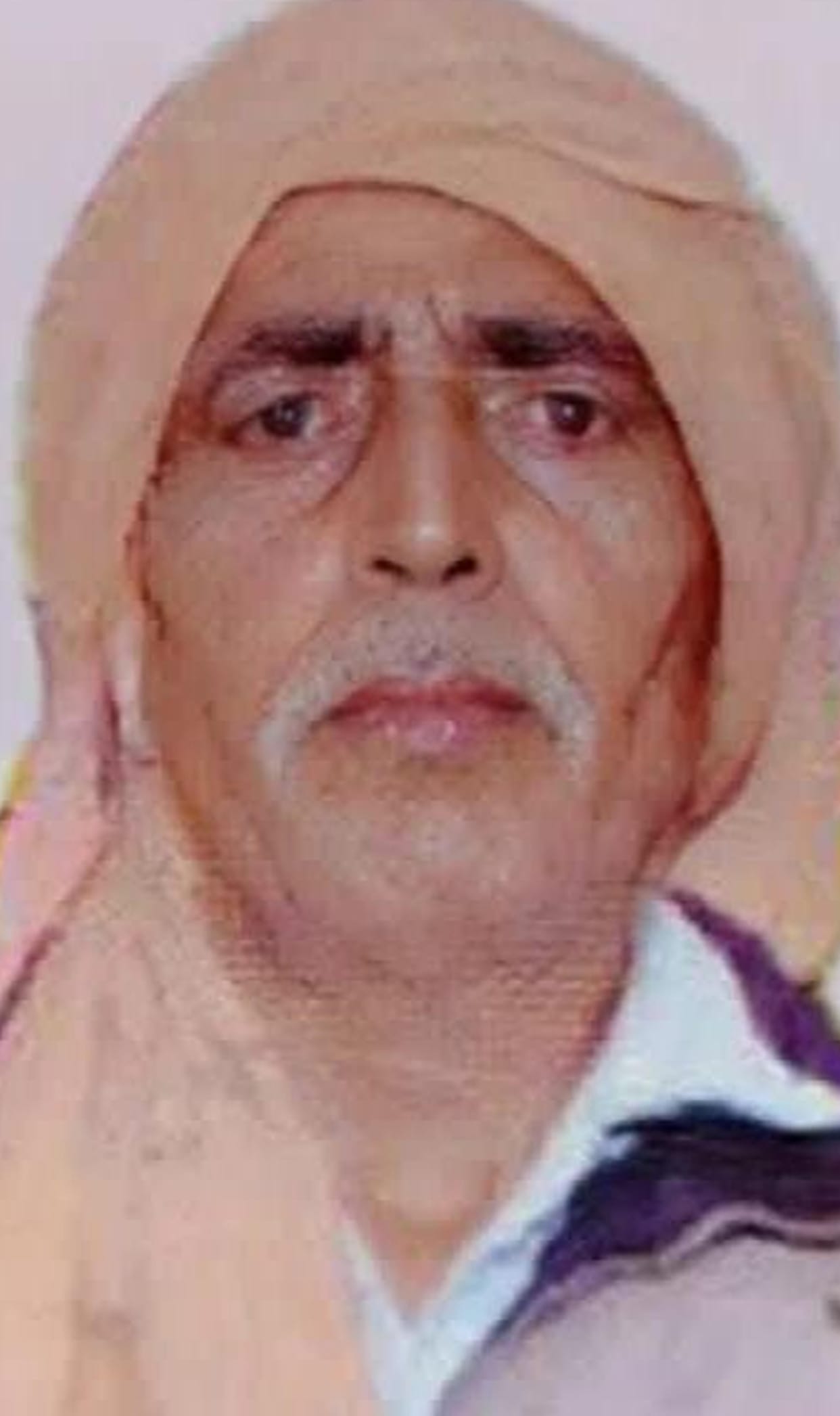 Farmer leader shoots himself in tension over land return