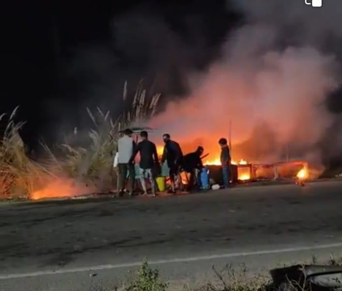 A sudden fire broke out in a grocery store, goods burnt to ashes.