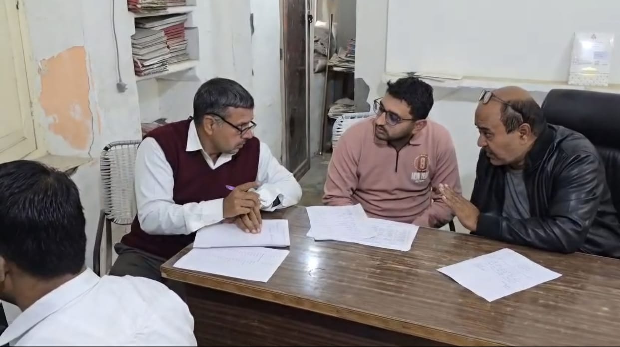 The Chief Minister's flying squad raided the irrigation department, and 53 employees were found absent.