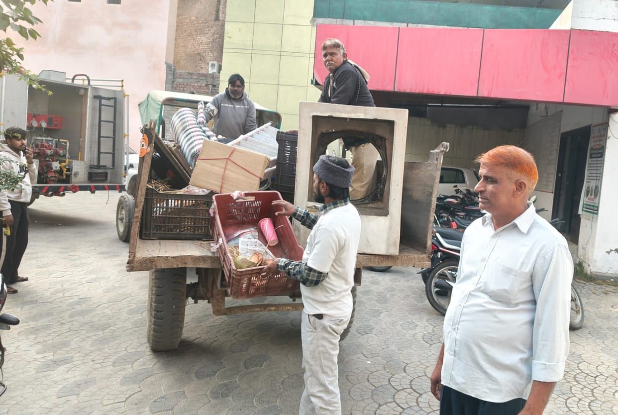 The anti-encroachment drive was launched again in the city.