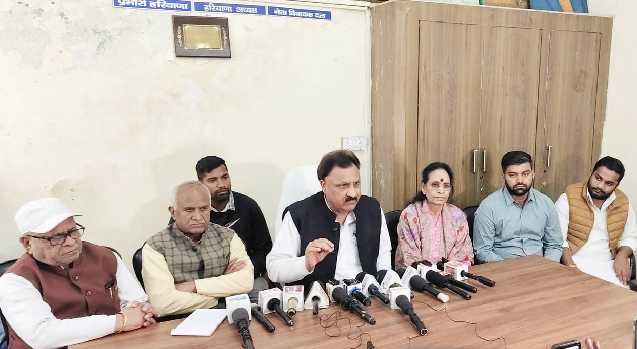 Bajrang Garg said - The state government has snatched the rights of 90 percent of the farmers.