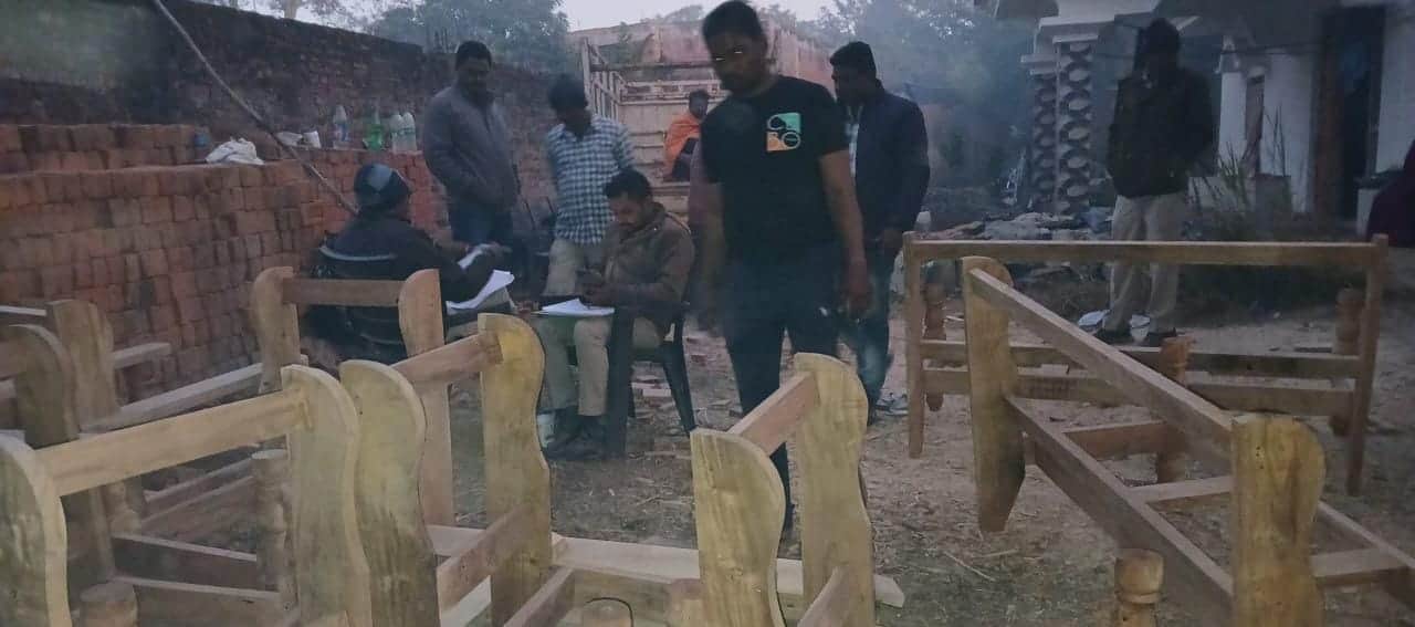 कार्रवाई करती टीम।