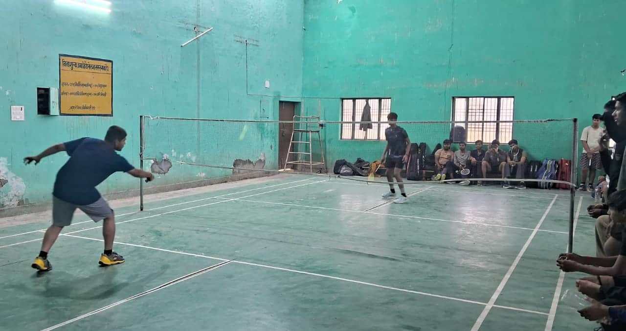 जीटी रोड स्थित पंडित गोविंद बल्लभ पंत स्पोर्टस स्टेडियम में सांसद खेल स्पर्धा के तहत हो रहे खे