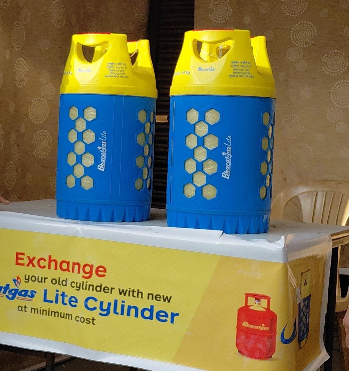 Now you will get half the weight of transparent fiber gas cylinders.