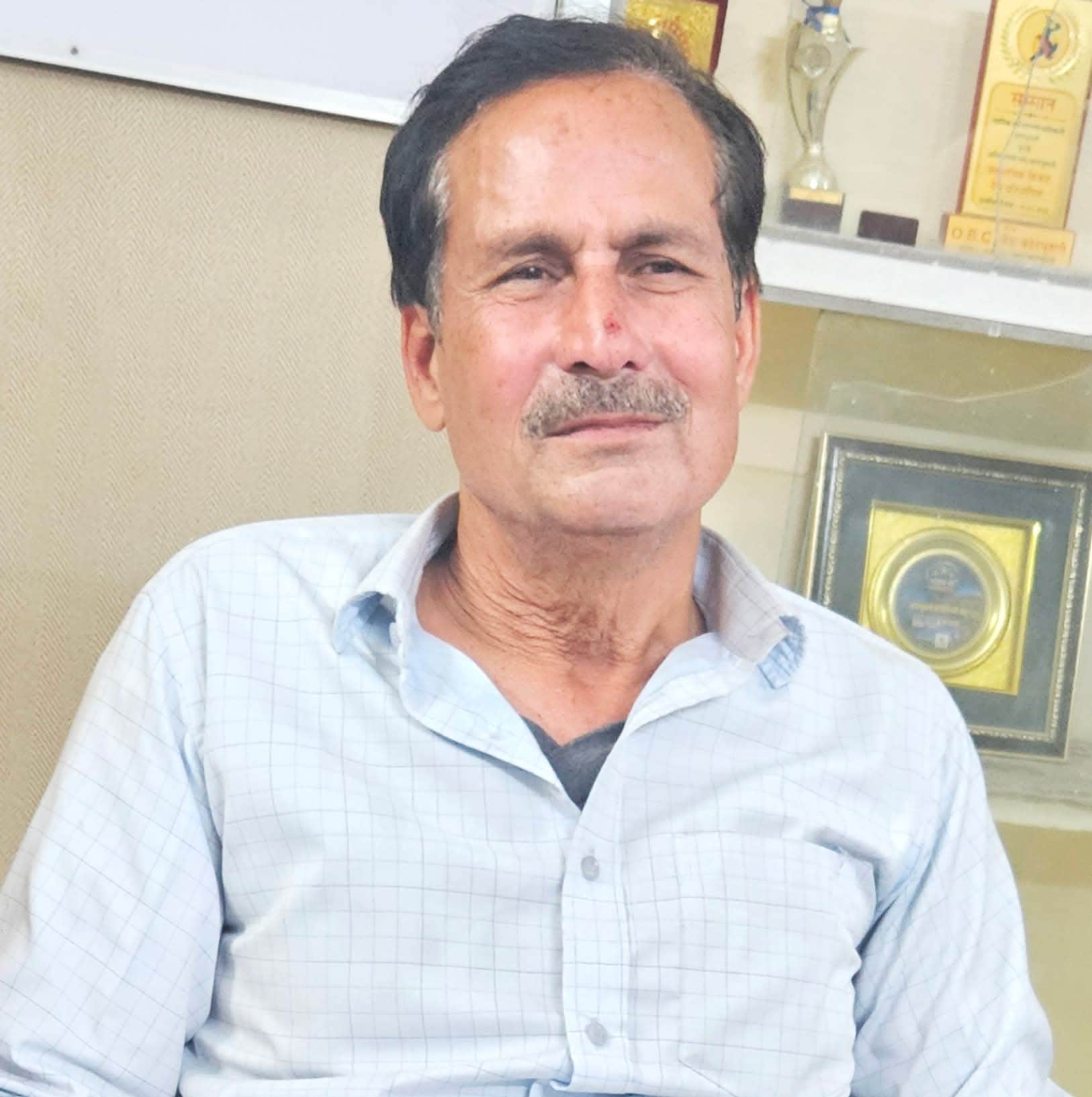 पीड़ित व्यापारी पुलिस प्रशासन की कस्टड़ी में