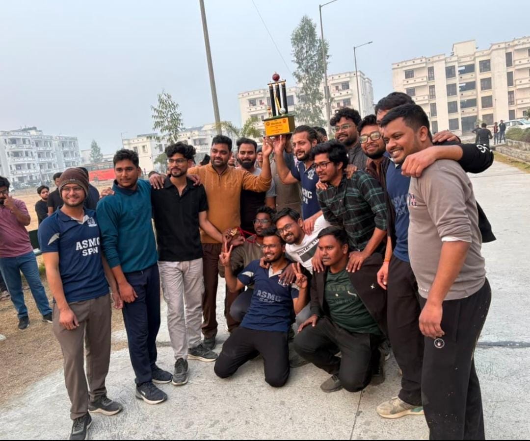 Dr. Arora and Gaurav won the badminton final match.