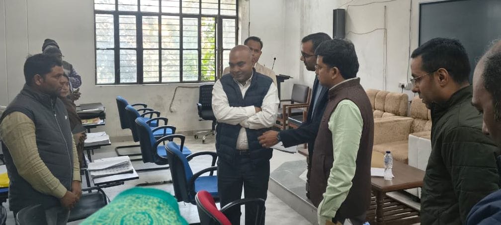Siddharthnagar News: Joint Secretary inspected SIR work