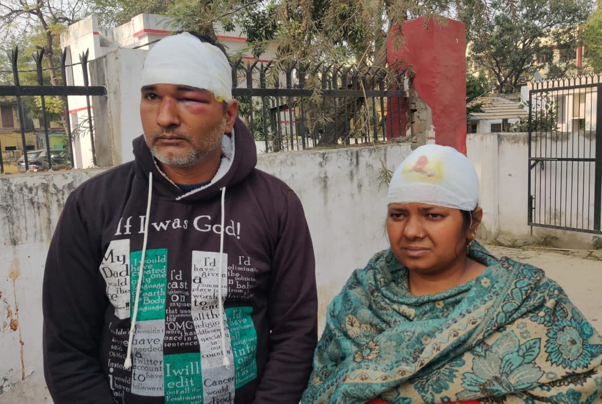 Two injured in a dispute over parking a tempo.
