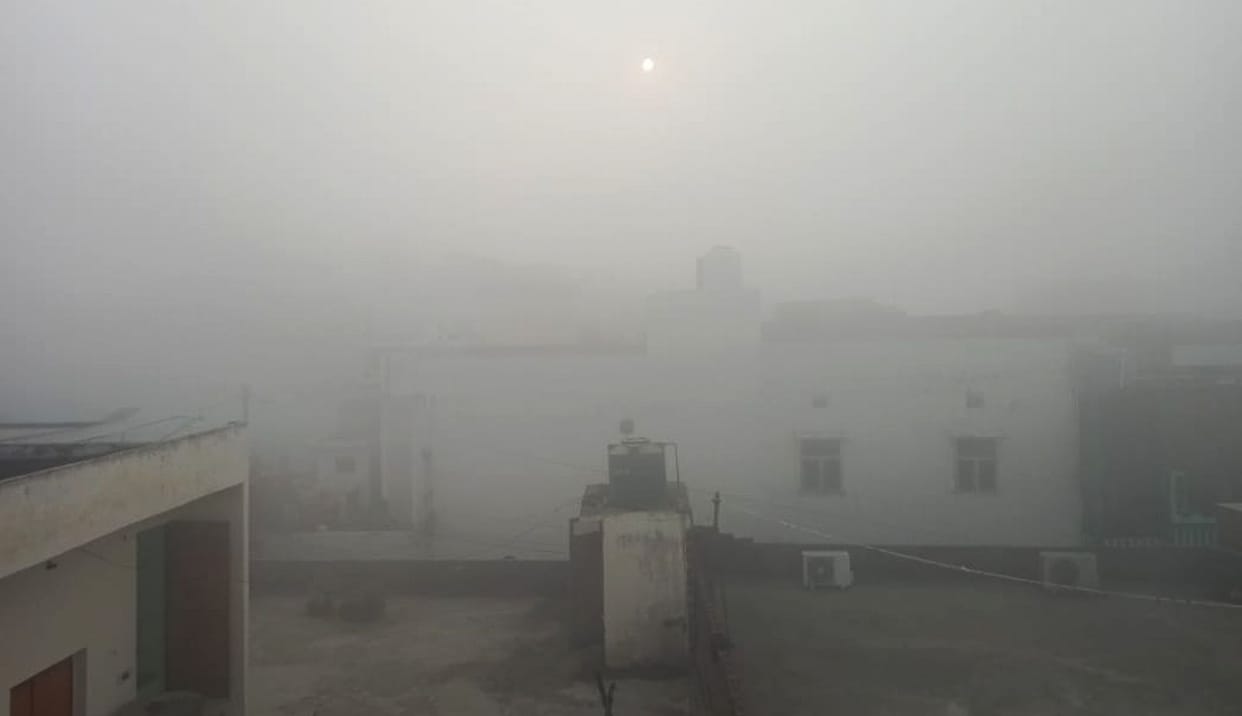 Dense fog covered the roads, reducing visibility to zero.