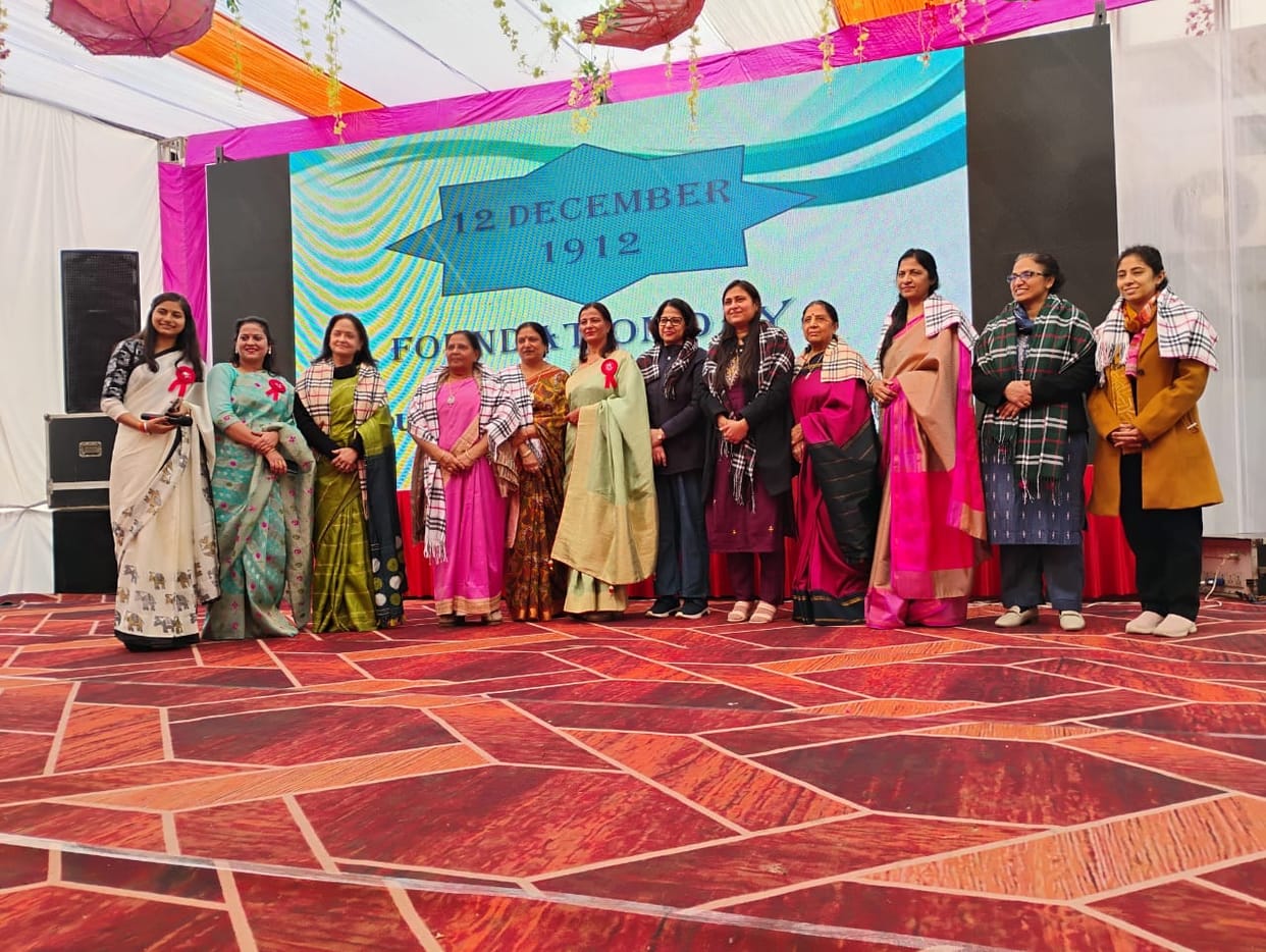 Children gave a wonderful performance on Haryanvi and Punjabi songs.