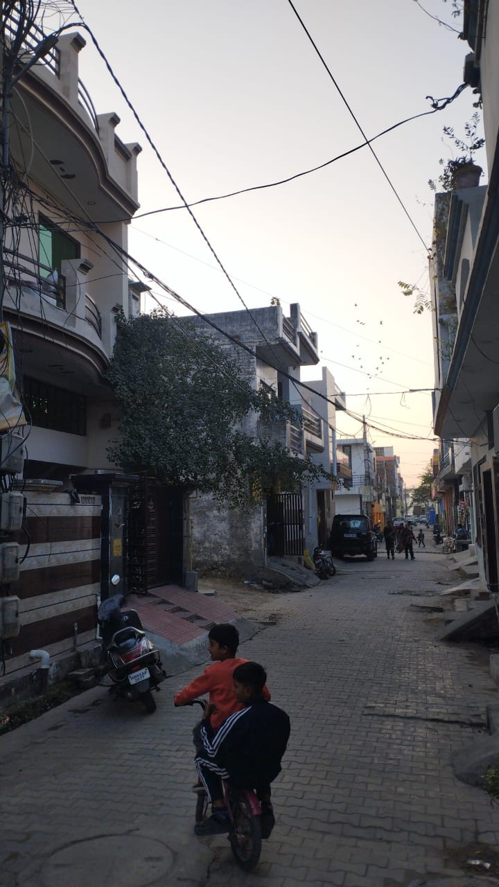 Wires were arranged in the streets of Vasant Vihar, people got relief.