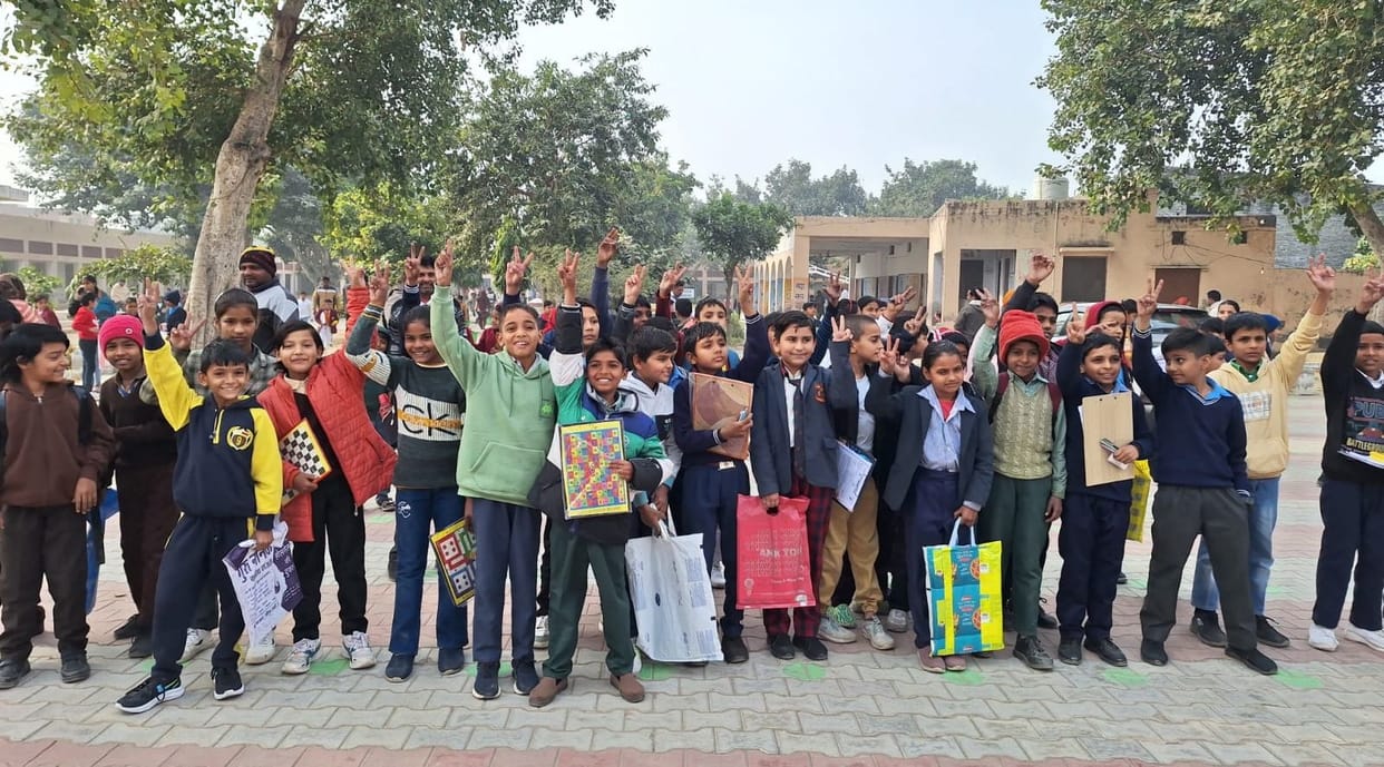 304 students appeared for the Navodaya School entrance exam, while 82 were absent.