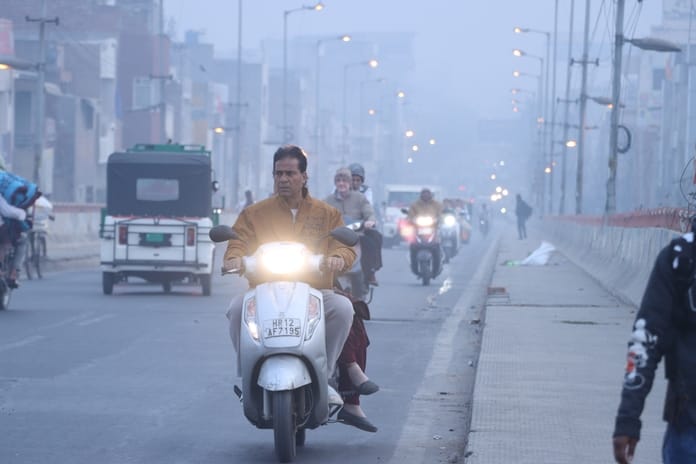 With the onset of fog, the AQI crosses 300, and GRAP Stage 3 is implemented.