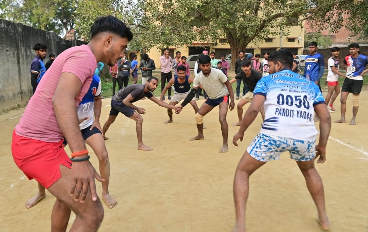 In boys' Kabaddi, Martinganj secured first place, while Bilariyaganj came first in the girls' category