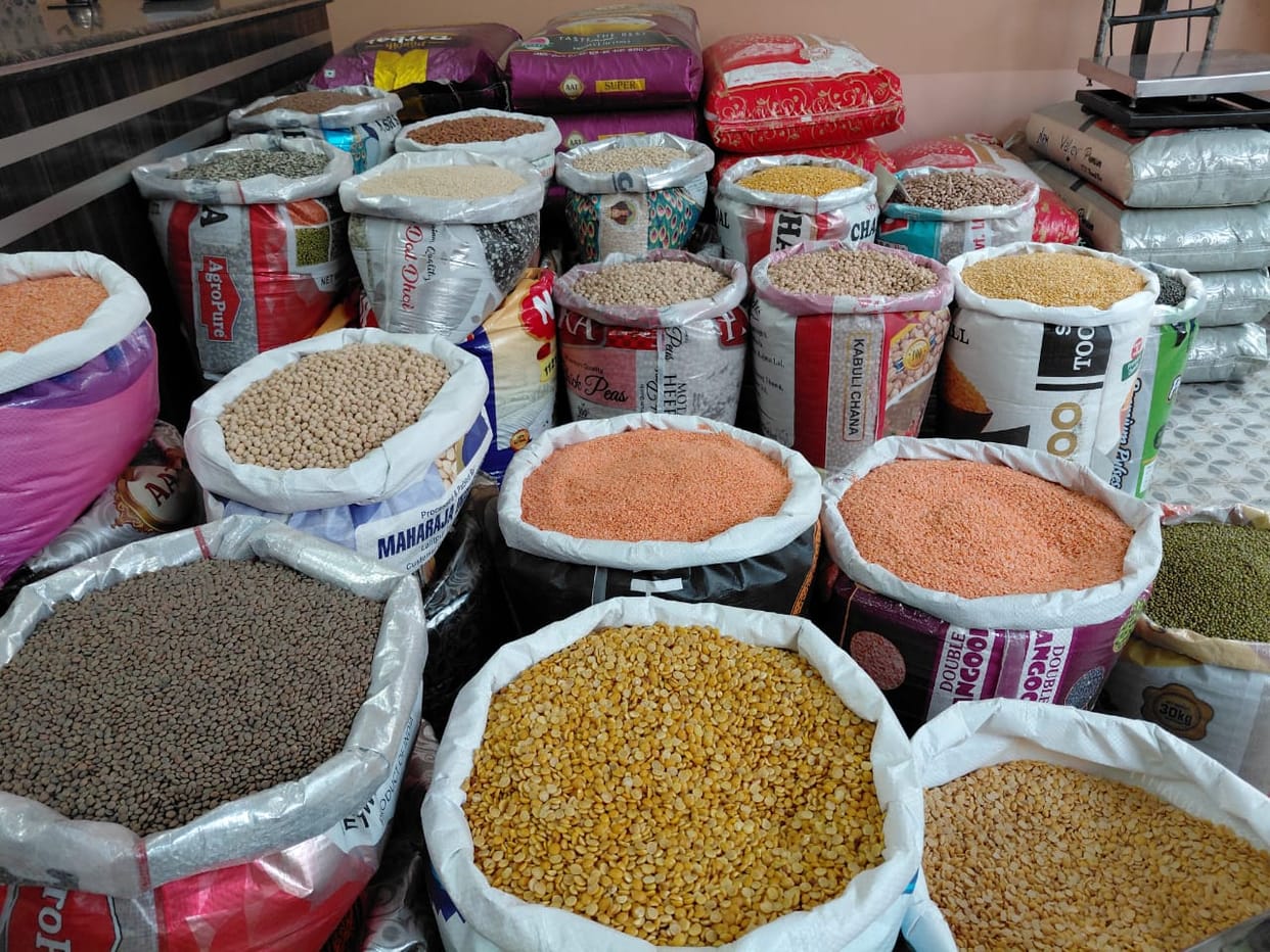 Pulses prices fall, dry fruits rise by up to Rs 100 with the onset of winter.