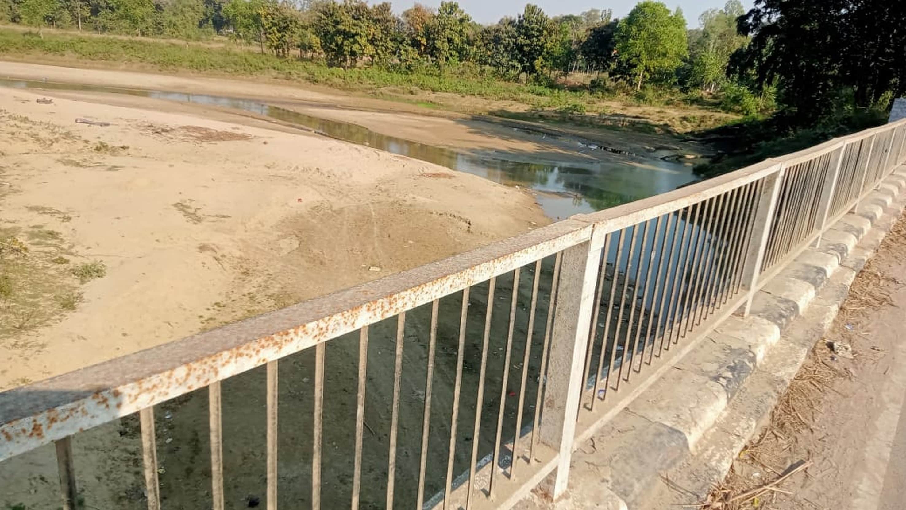 बलरामपुर के तुलसीपुर में स्थित सिरिया नाला।-संवाद