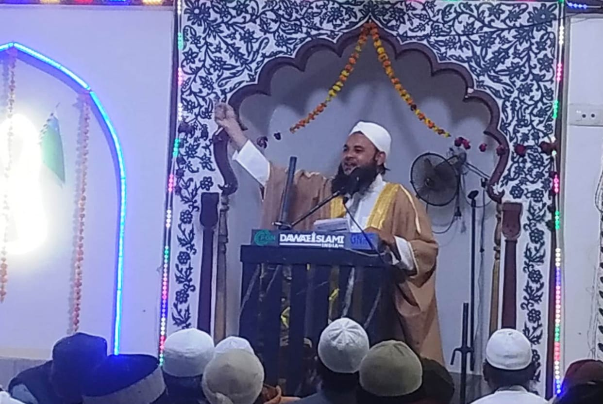 Hazrat Abu Bakr Siddique set an example of truthfulness and honesty.