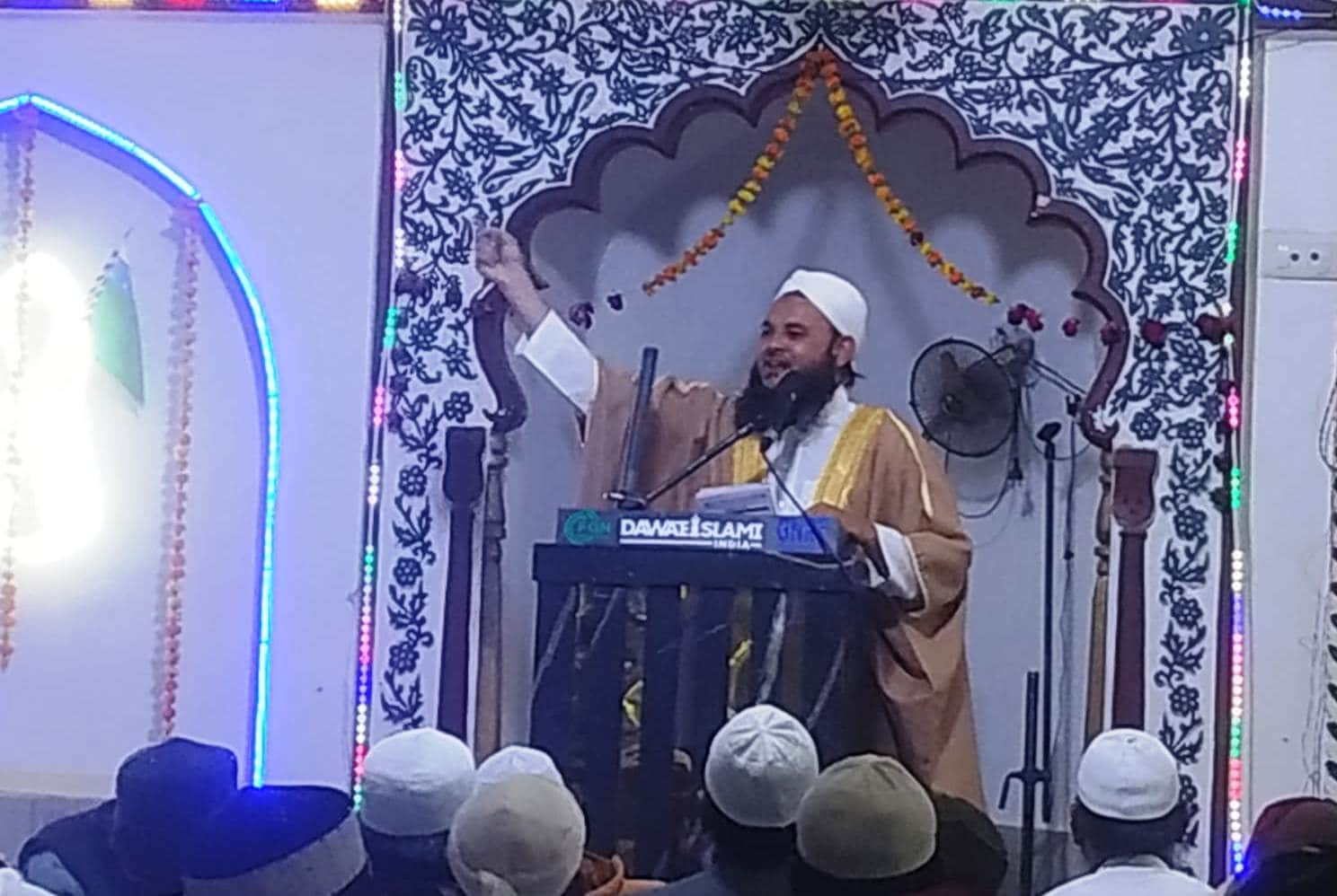 फोटो-10-उर्स में बयान करते सैयद आमिर हुसैन अत्तारी। संवाद