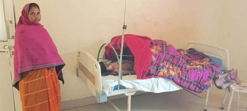 फोटो 4 जिला अस्पताल में भर्ती आग में झुलसा बालक। संवाद