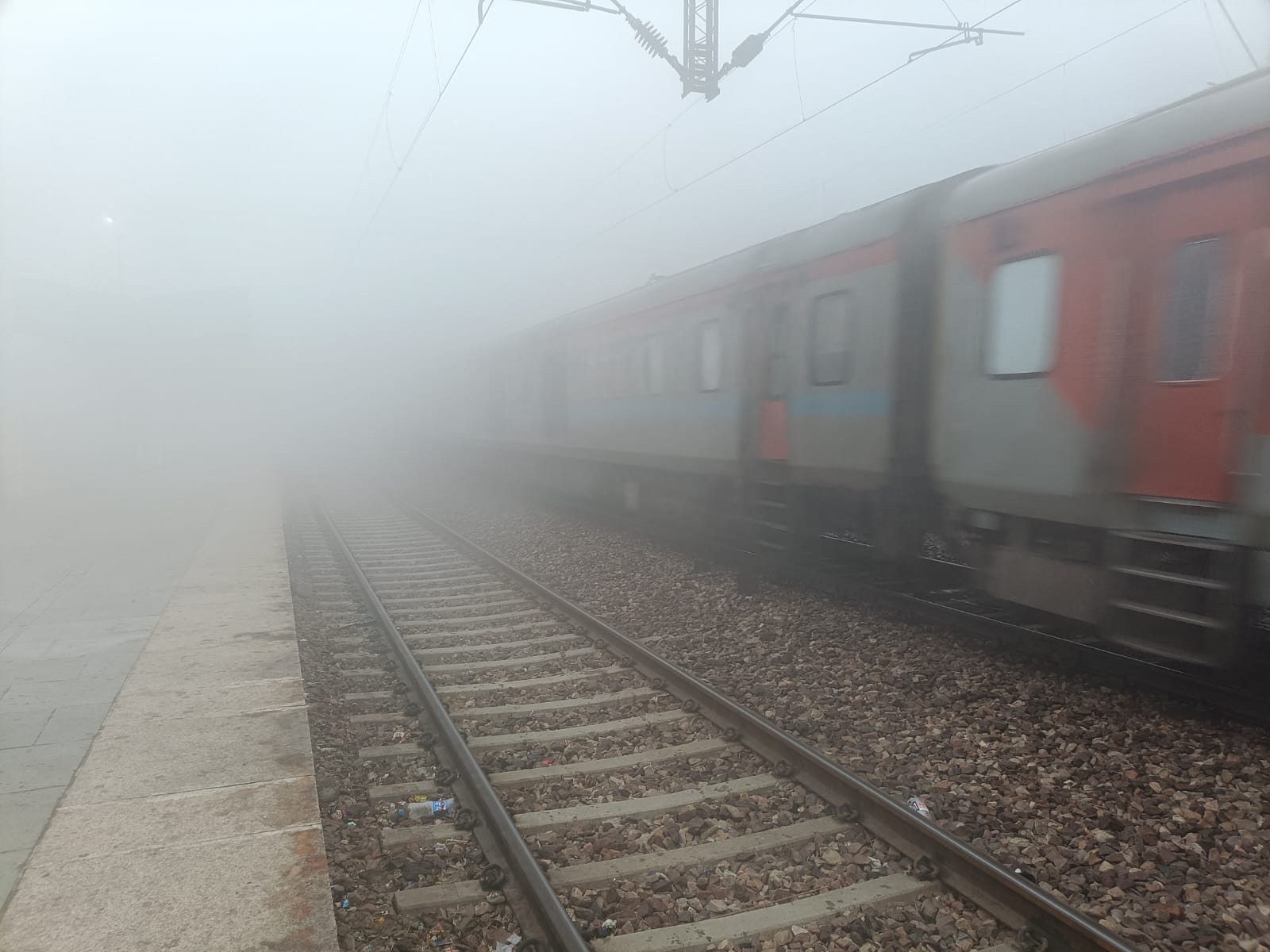 Farakka and Unchahar arrived late, fog covered
