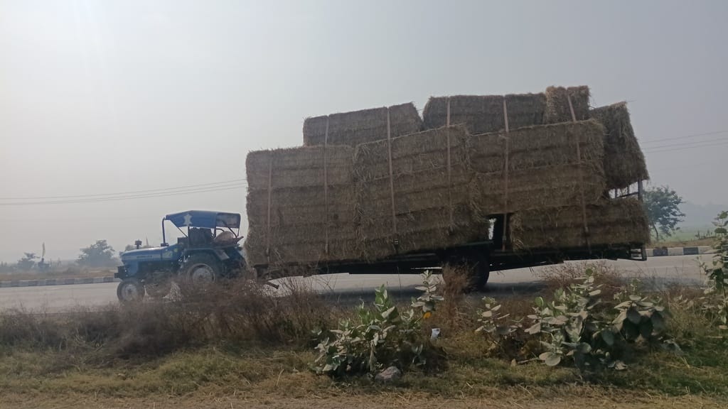 Overloaded vehicles plying on the roads, 1436 challans issued in 19 months