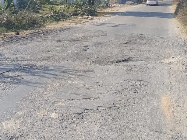 Saman-Kharwal road collapsed in one and a half month