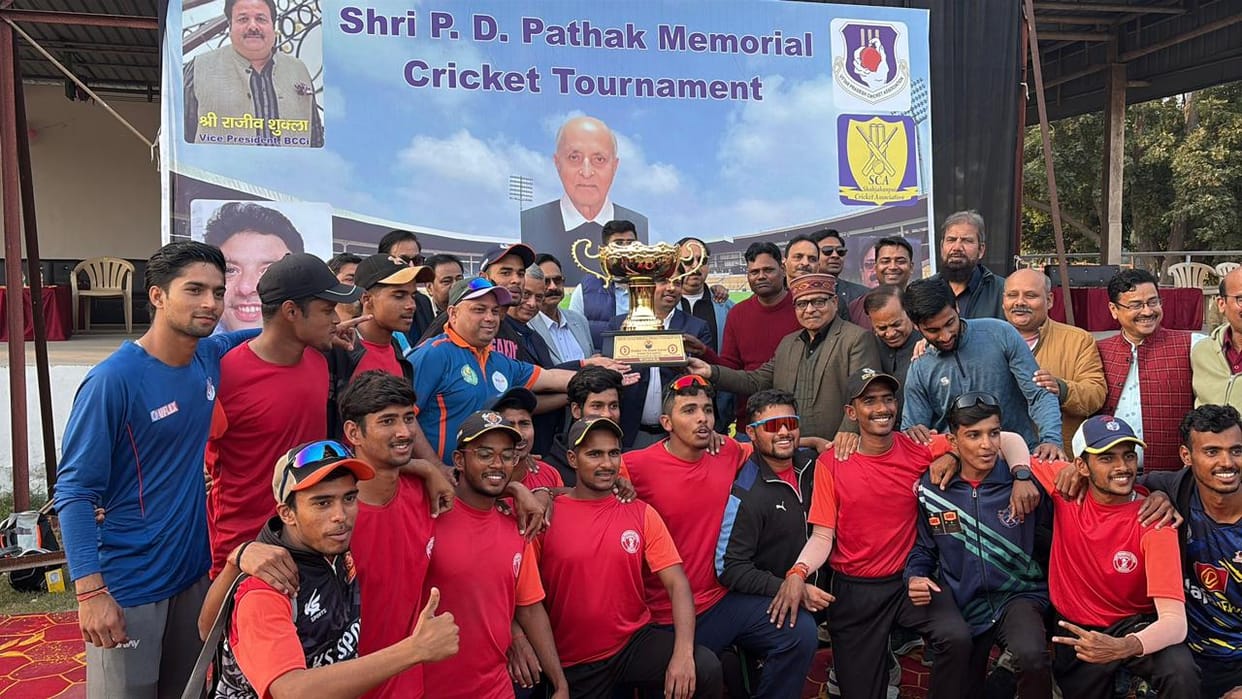 Thanks to Devang's 77-run innings, Lucknow defeated Shahjahanpur.