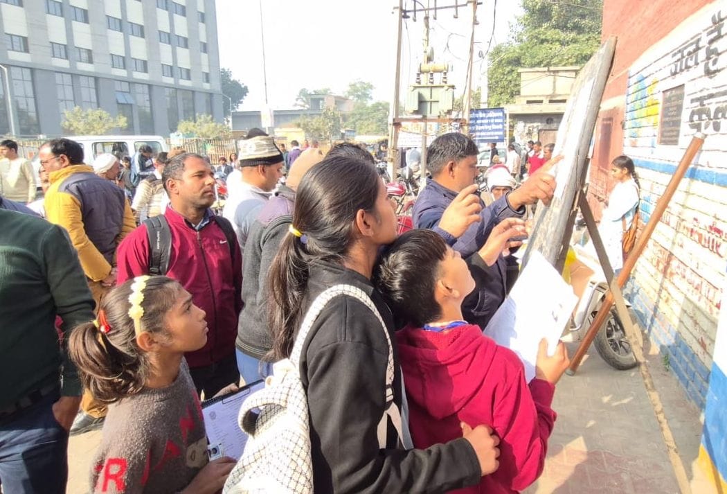 555 candidates appeared for the Jawahar Navodaya entrance examination at two examination centres.