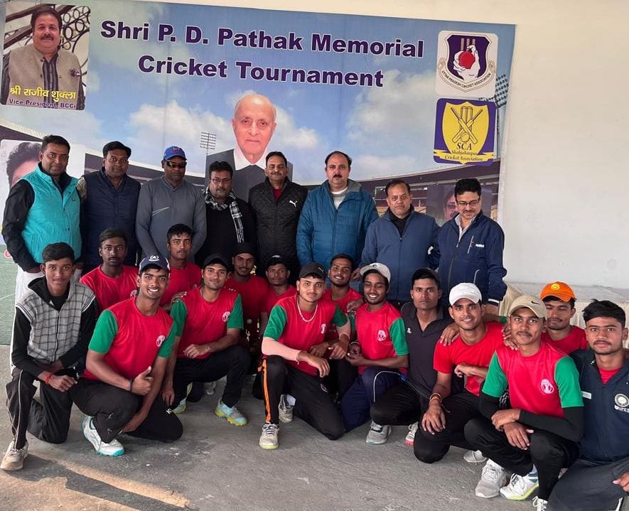 With their outstanding performance, the teams from Lucknow and Shahjahanpur have reached the final.