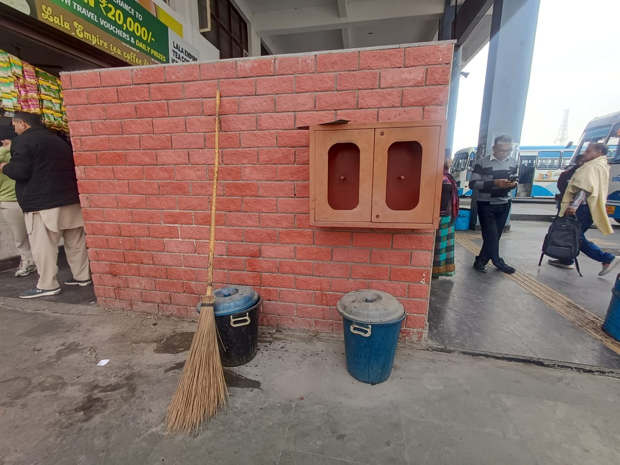 No fire safety measures at the bus station, jeopardizing safety