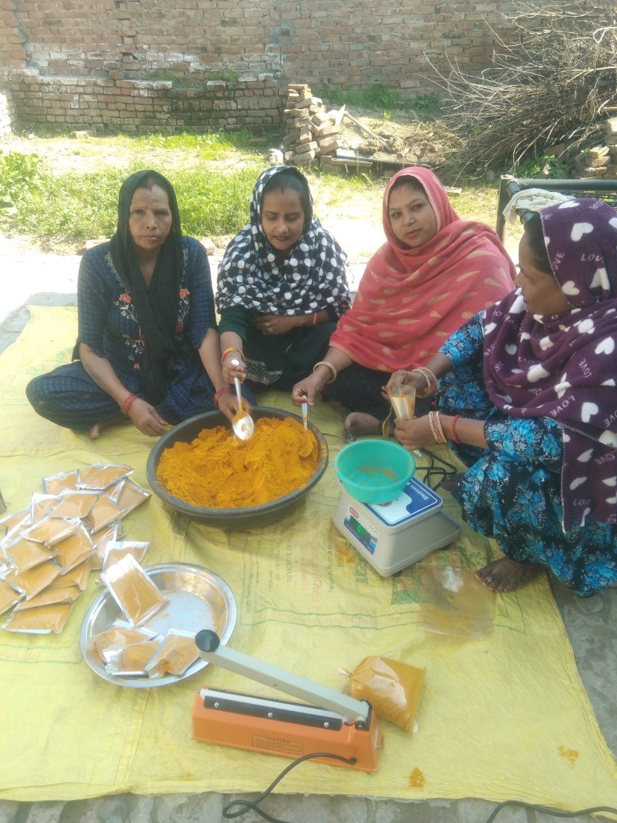 The fragrance of spices is making women's lives fragrant