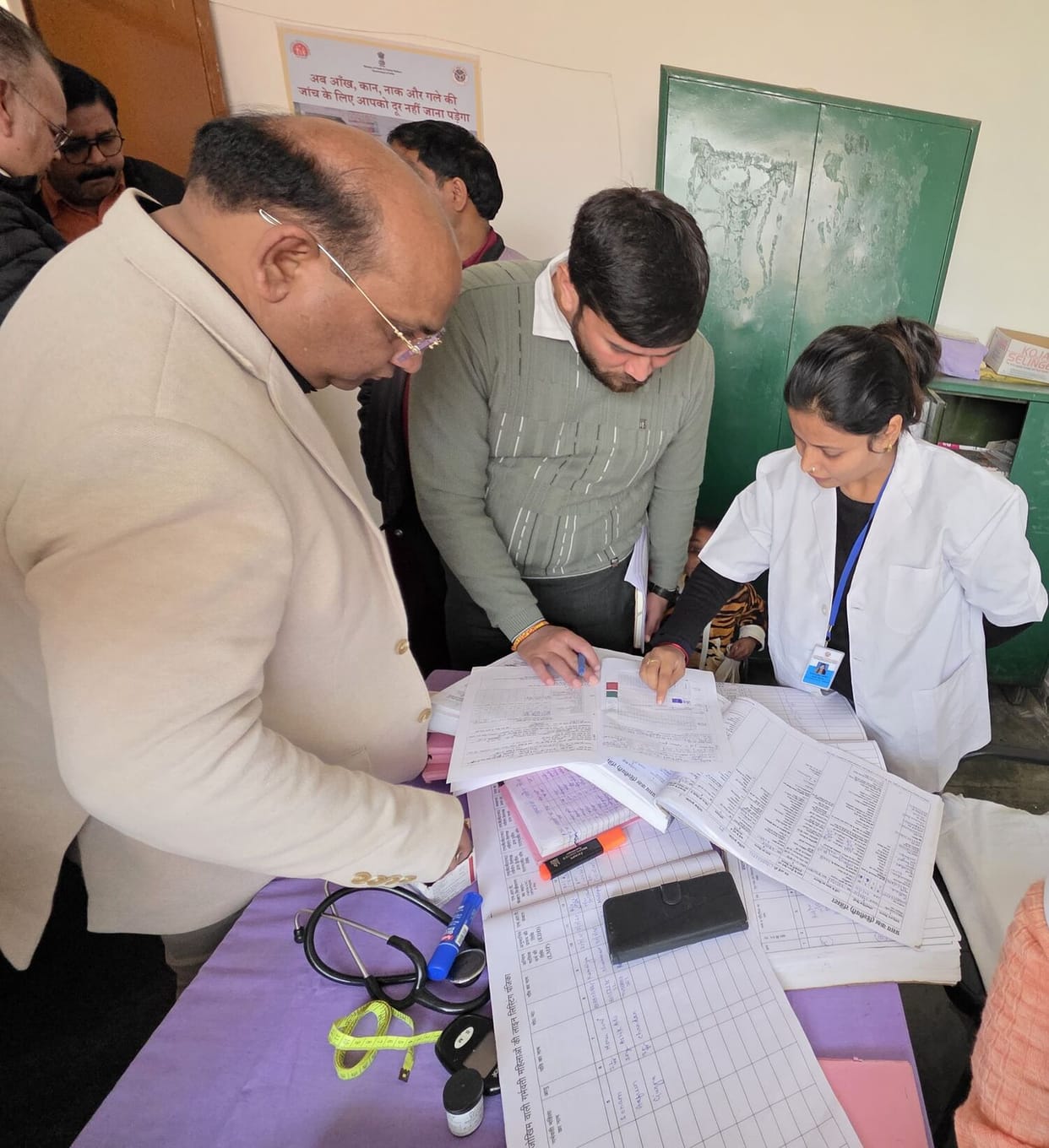 The government team inspected the arrangements for the health fair at the primary health centers.