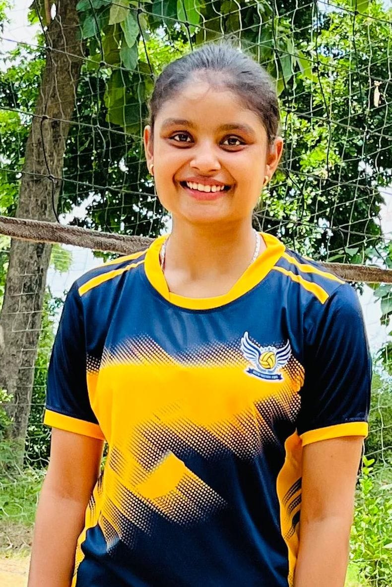 Volleyball player Vaishnavi selected for the All India University team.