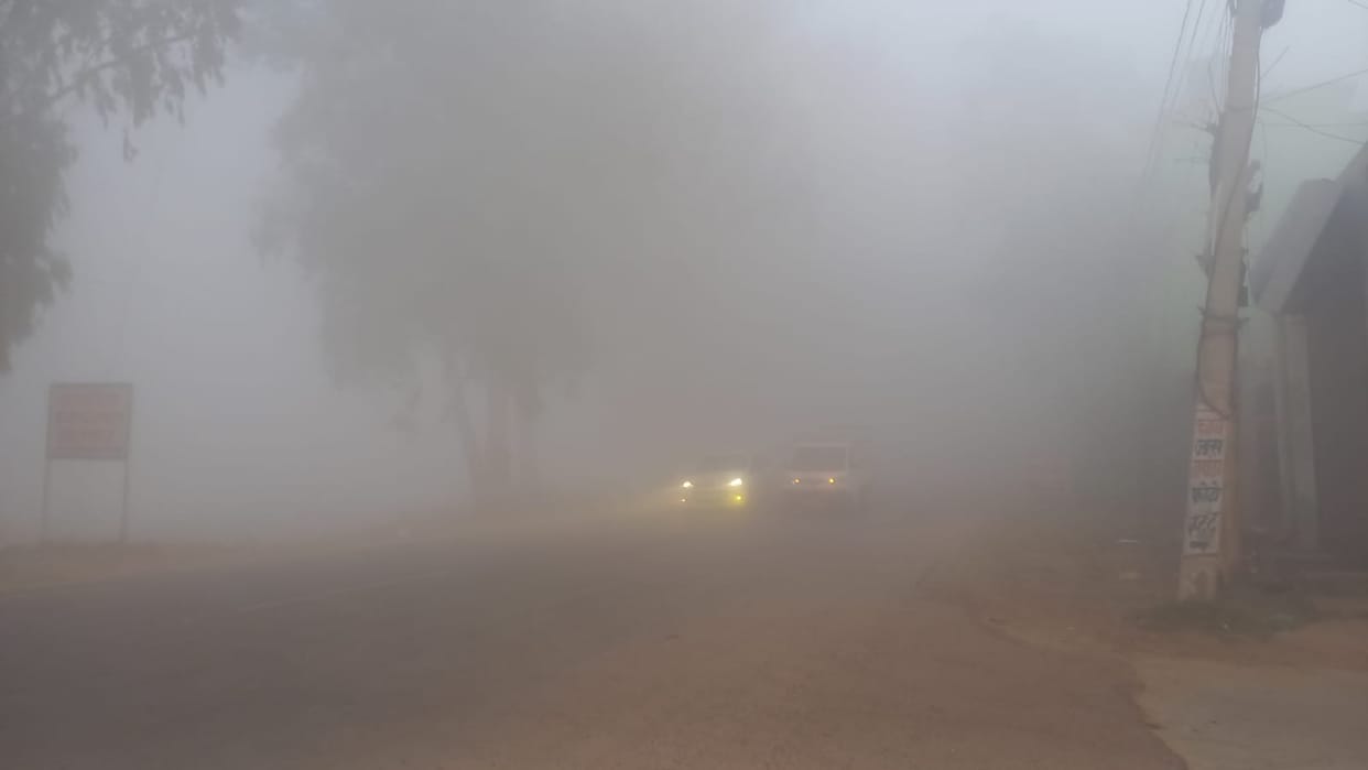 The season's first fog descended, resulting in zero visibility in the outer areas.