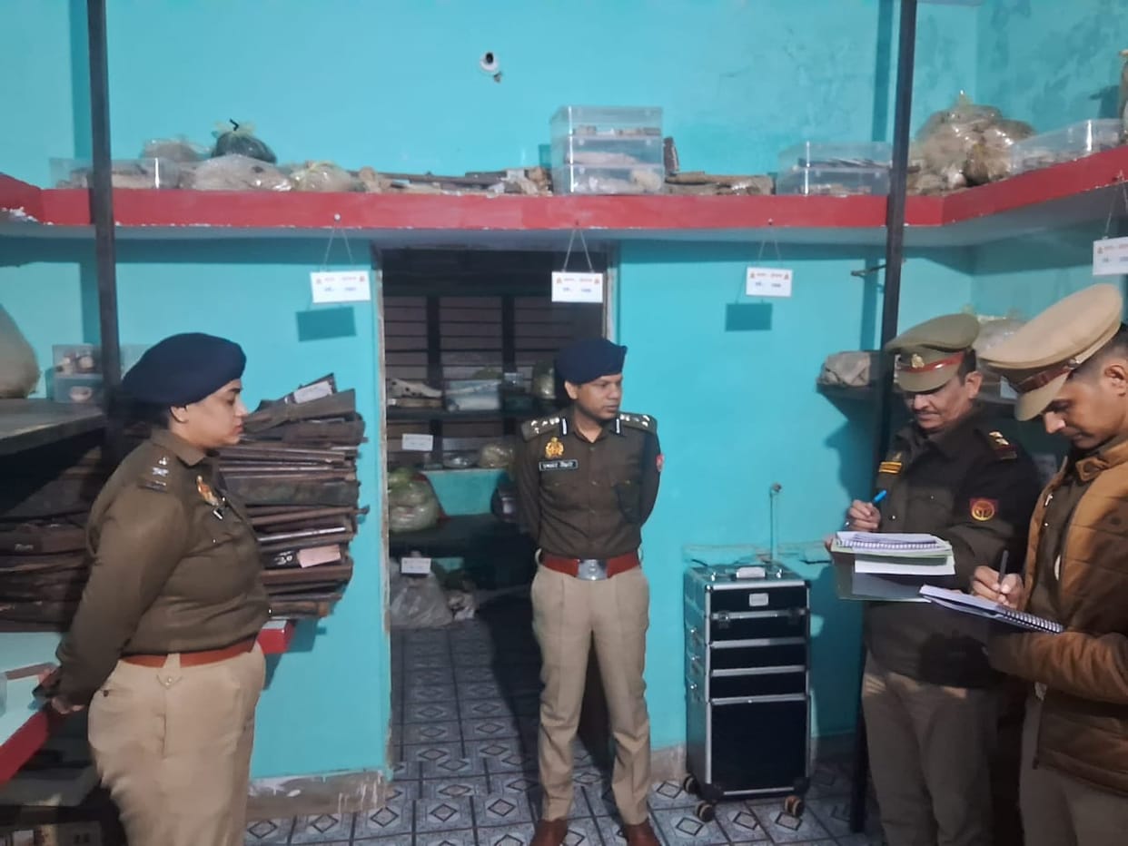 Organize cleanliness and maintenance of records in the police station