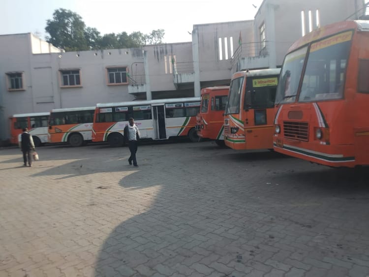 UP News: माघ मेले के लिए परिवहन निगम की तैयारियां पूरी, लखनऊ परिक्षेत्र से चलेंगी 500 बसें; पढ़ें पूरा अपडेट