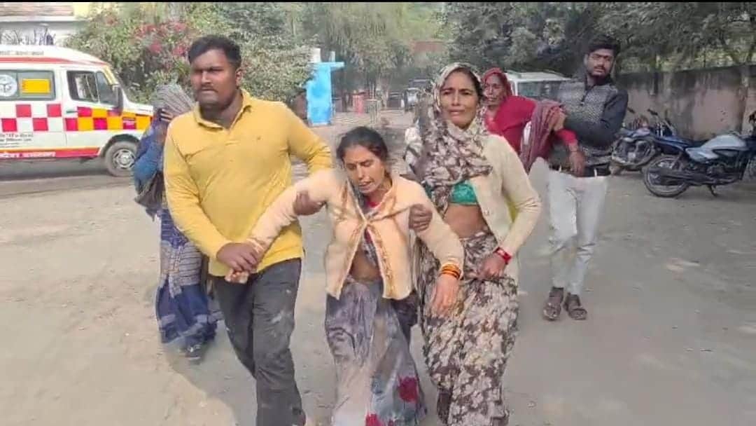 फोटो 14 एचएएमपी- 10 बिलखते परिजन। संवाद