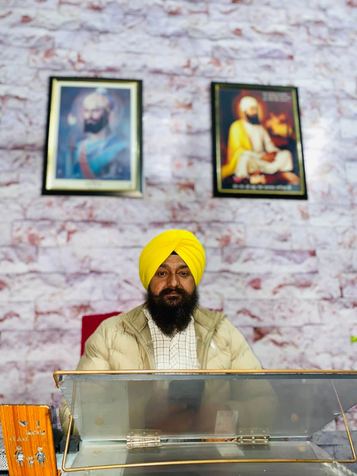 गुरुद्वारा पातशाही छेवीं एवं नौवीं चीका के प्रबंधक सुरजीत सिंह मलिकपर