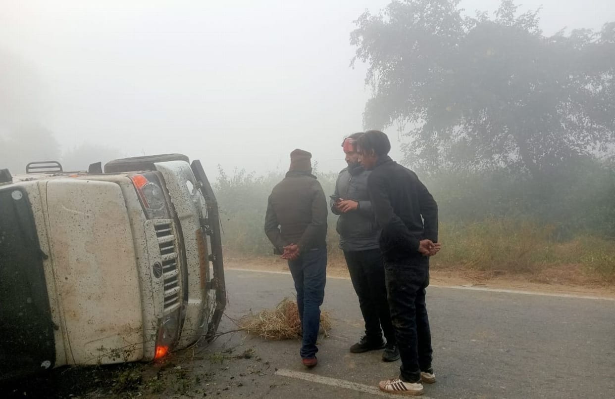 A loader vehicle carrying meat overturned on its way to Saidpur.