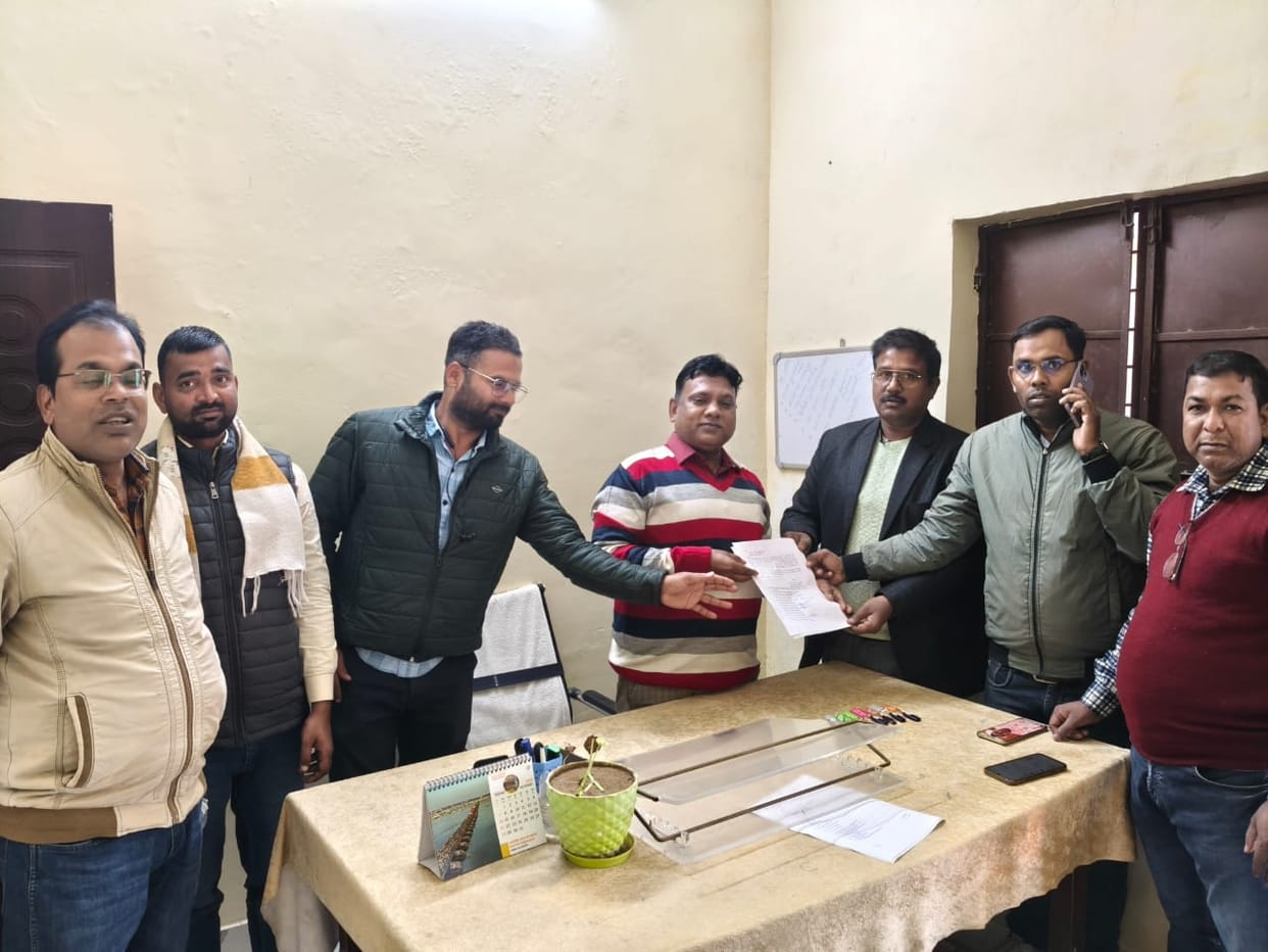 Panchayat and village development secretaries surrendered dongles in protest against digital attendance