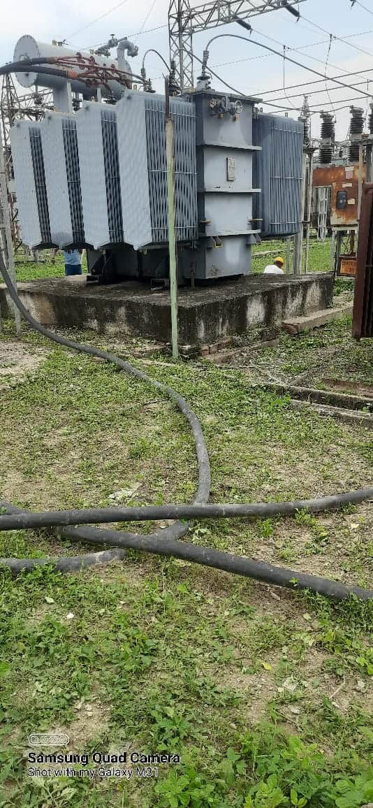 जिगना पावर हाउस पर बिखरा 33 केबीए का तार, स्रोत संवाद