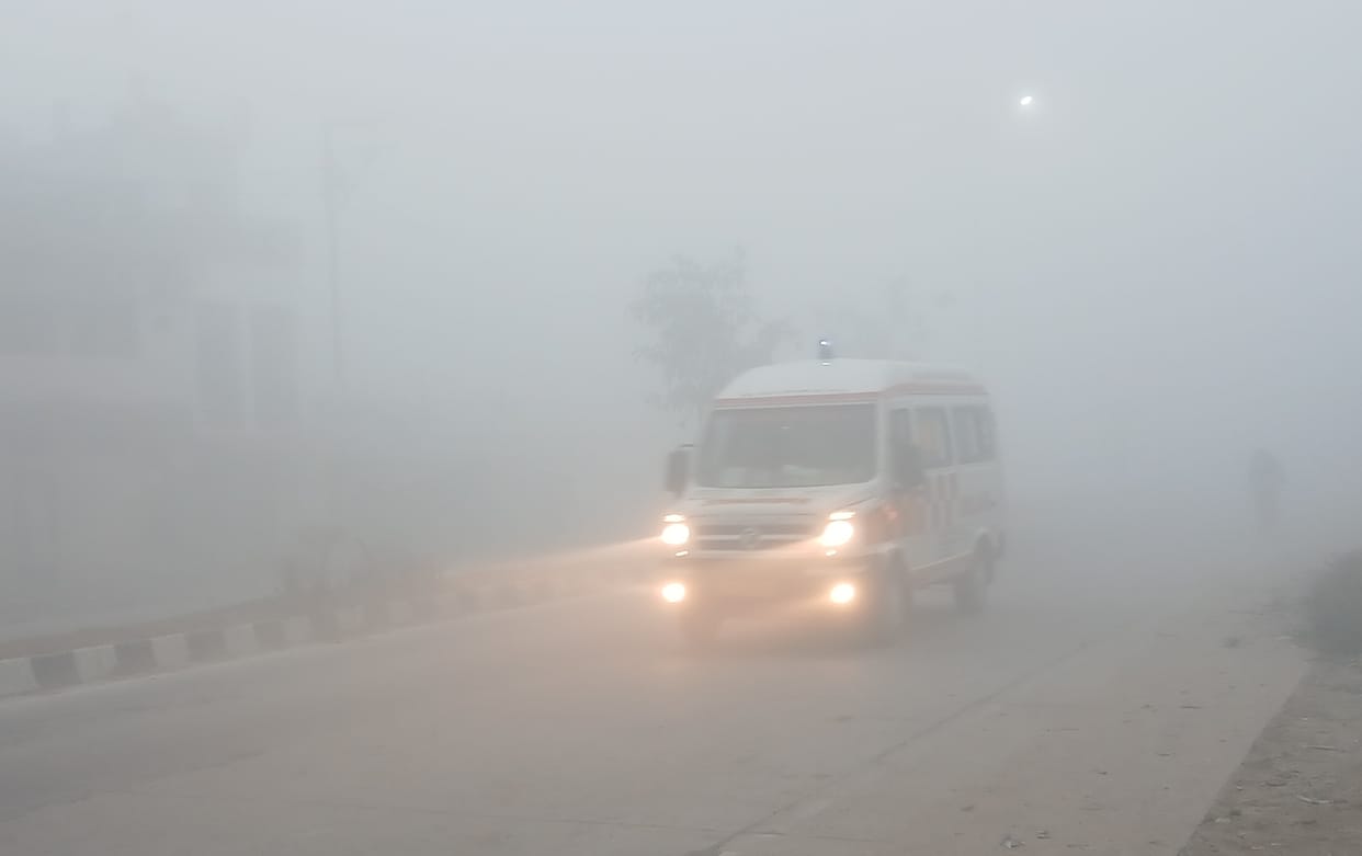 Due to fog, the train arrived in the evening instead of the morning
