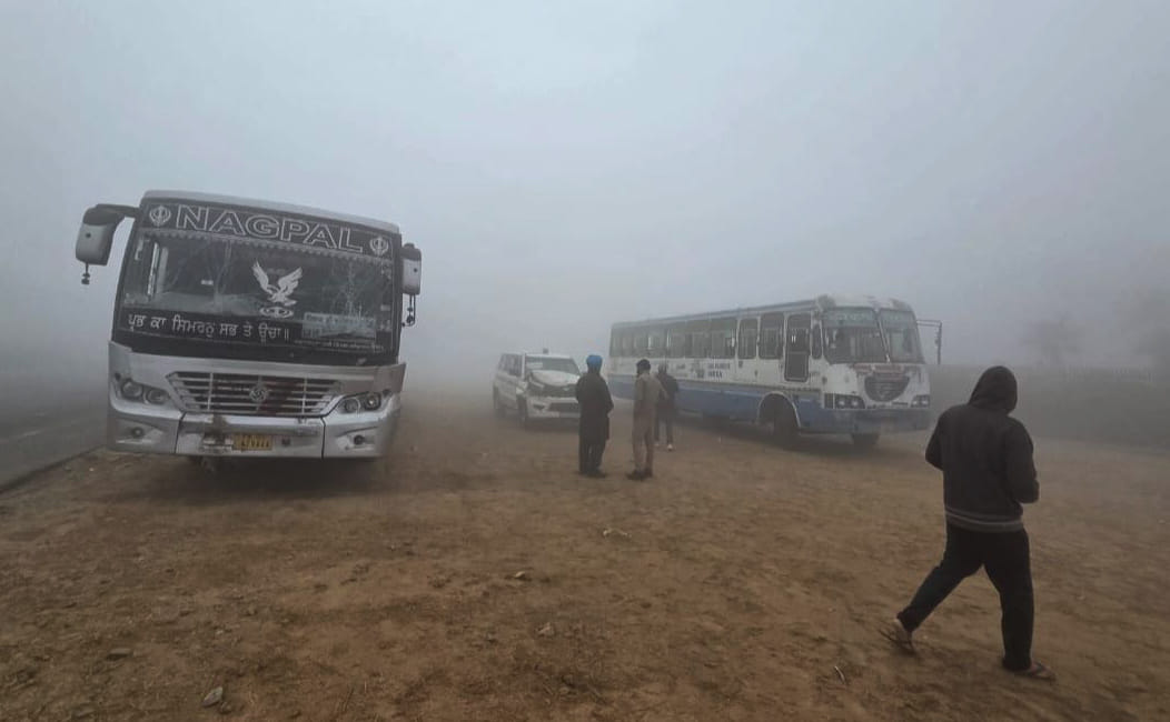 Five vehicles, including two buses, accident on the National Highway in fog