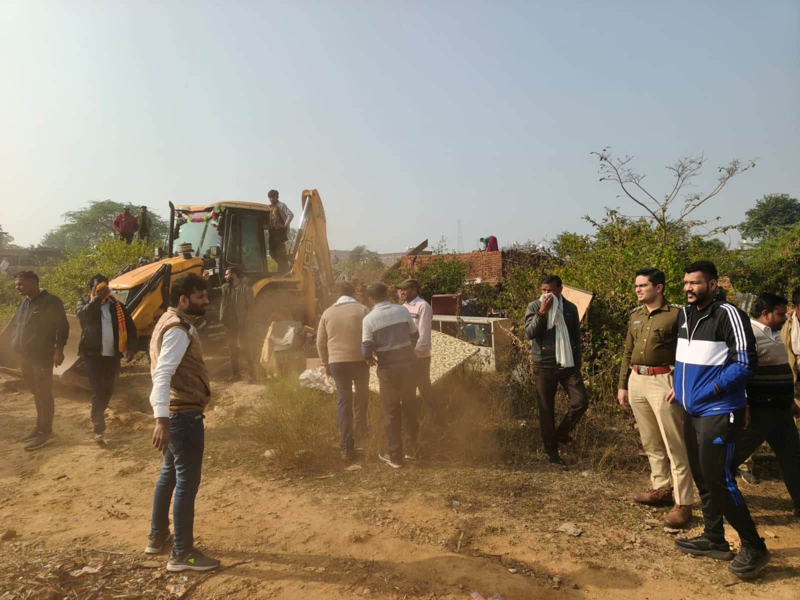 करेरा में कार्रवाई की गई